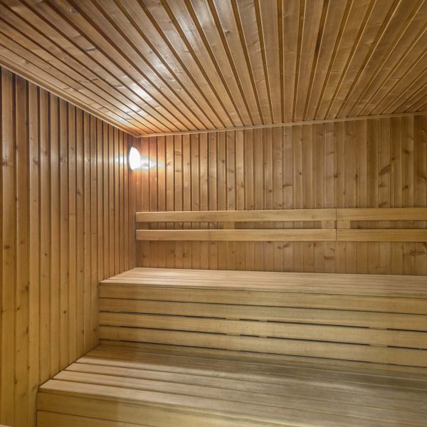 Amazing-groundfloor-apartment-with-garden-for-sale-in-alcazaba-beach-estepona (7)