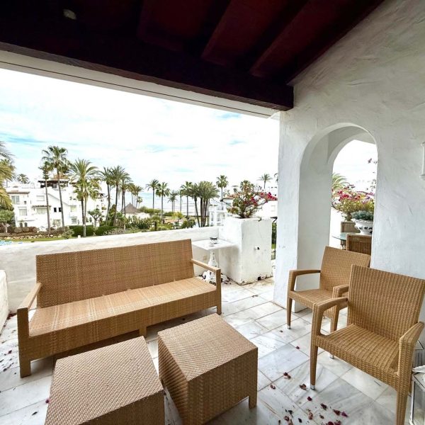 Amazing-penthouse-with-sea-views-for-sale-in-alcazaba-beach-estepona (14)