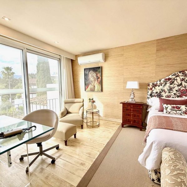 Amazing-penthouse-with-sea-views-for-sale-in-alcazaba-beach-estepona (27)