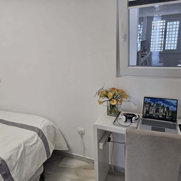 Luxurius-penthouse-with-terrace-for-sale-in-alcazaba-beach-estepona (25)