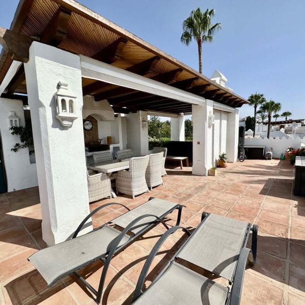 Luxurius-penthouse-with-terrace-for-sale-in-alcazaba-beach-estepona (28)