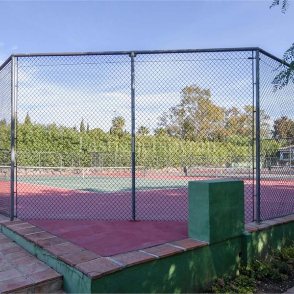 beautiful-groundfloor-apartment-with-garden-for-sale-in-alcabaza-beach-estepona (17)