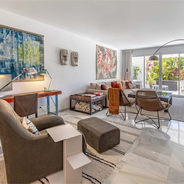 beautiful-groundfloor-apartment-with-garden-for-sale-in-alcabaza-beach-estepona (7)