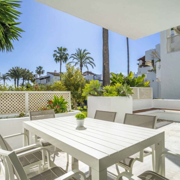 groundfloor-apartments-with-garden-for-sale-in-alcazaba-beach-estepona (26)