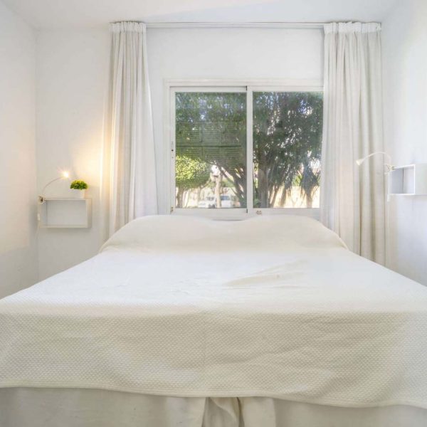 groundfloor-apartments-with-garden-for-sale-in-alcazaba-beach-estepona (31)