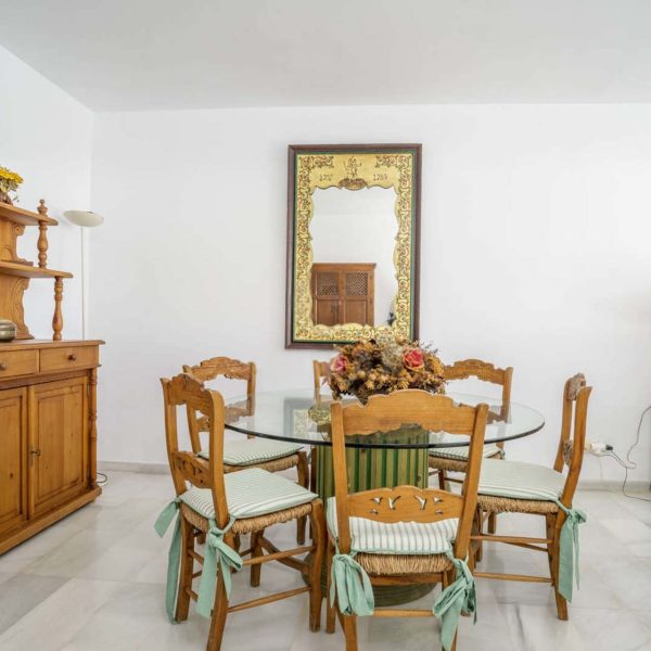 groundfloor-apartments-with-garden-for-sale-in-alcazaba-beach-estepona (7)