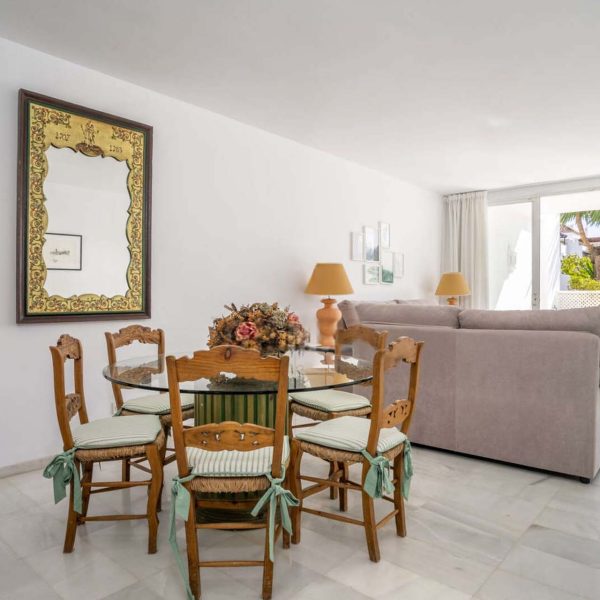 groundfloor-apartments-with-garden-for-sale-in-alcazaba-beach-estepona (8)