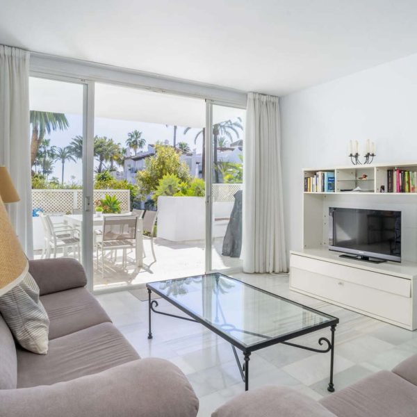 groundfloor-apartments-with-garden-for-sale-in-alcazaba-beach-estepona (9)